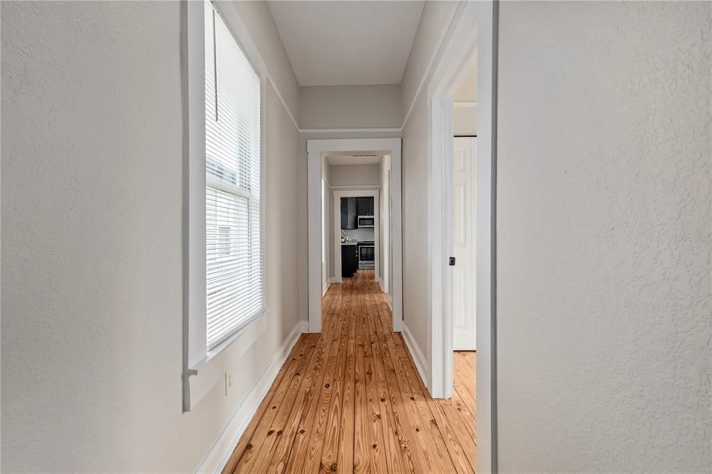 В аренду: $1,950 (2 спален, 1 ванн, 796 Квадратных фут)