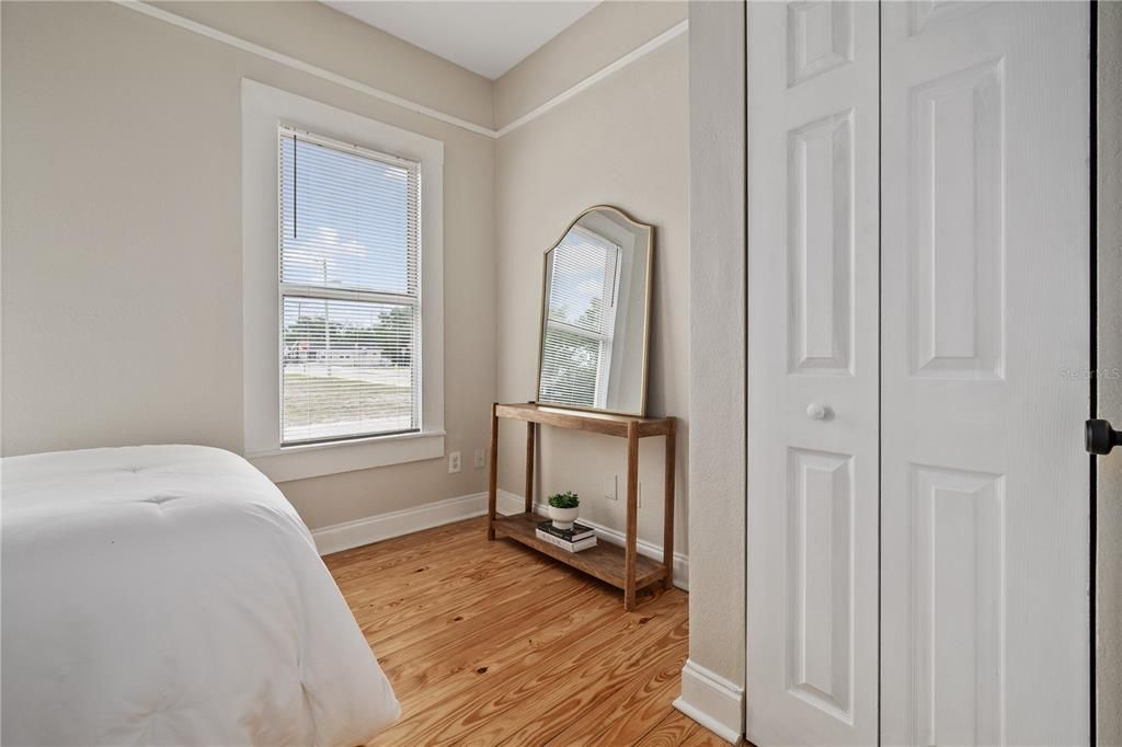 В аренду: $1,950 (2 спален, 1 ванн, 796 Квадратных фут)