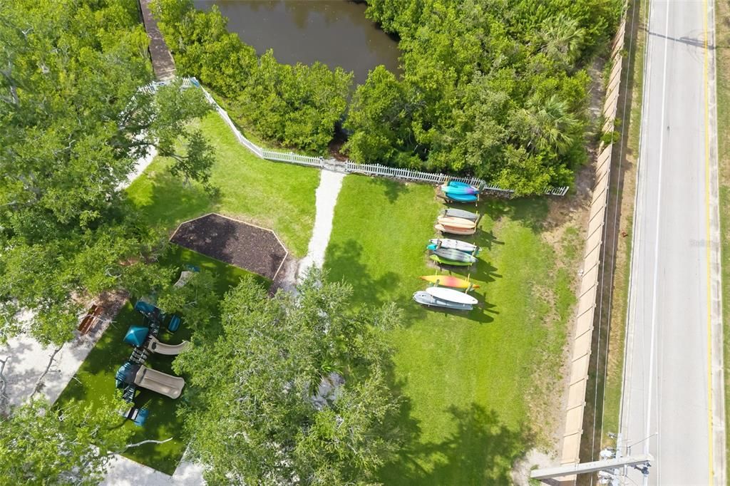 На продажу: $975,000 (3 спален, 2 ванн, 2558 Квадратных фут)