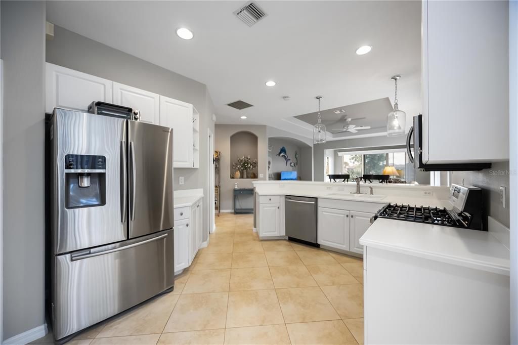 For Rent: $6,500 (2 beds, 2 baths, 1430 Square Feet)