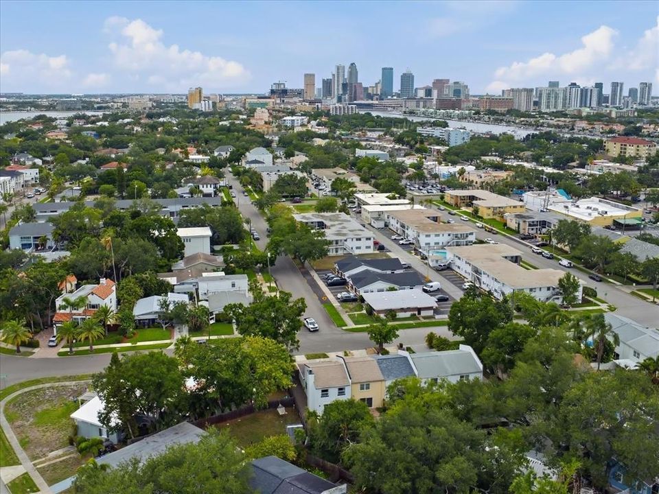For Sale: $530,000 (2 beds, 2 baths, 1192 Square Feet)