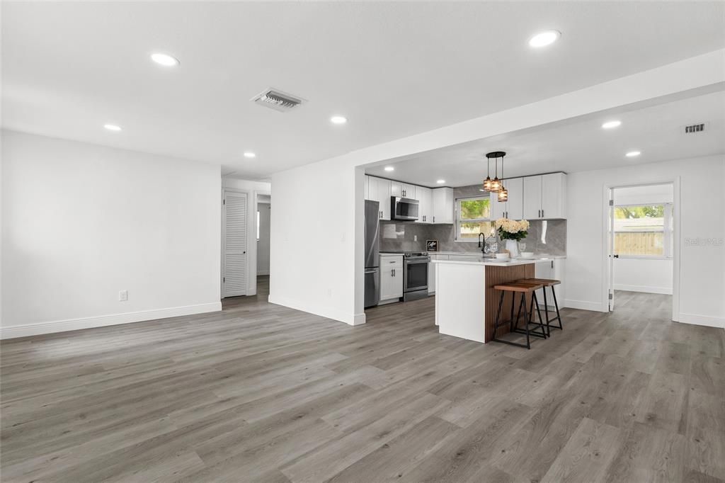 En Venta: $270,000 (3 camas, 1 baños, 1152 Pies cuadrados)