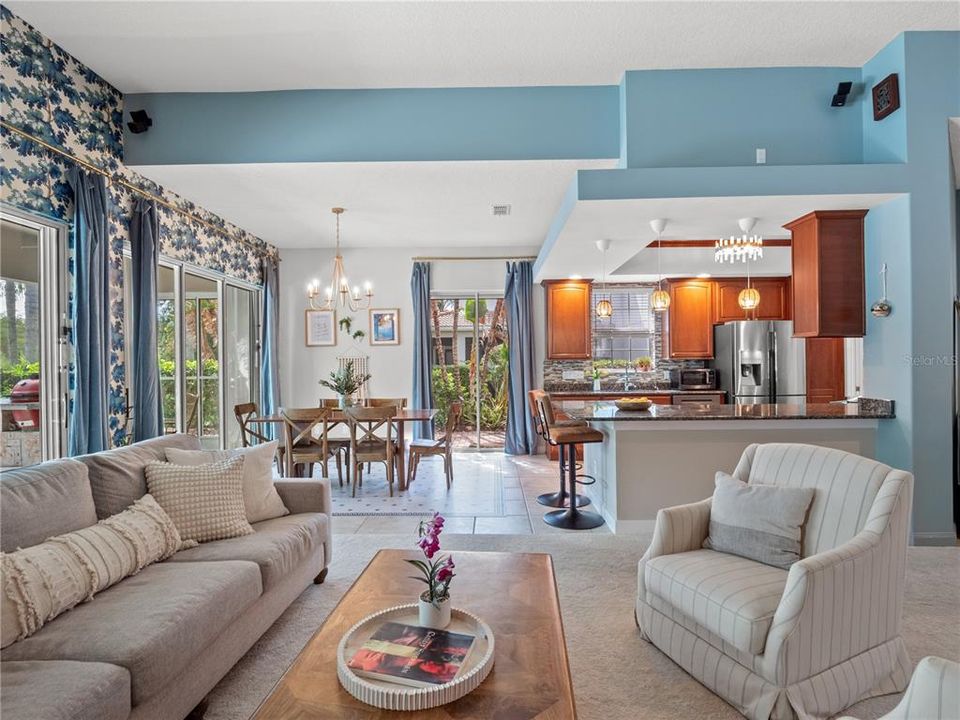 En Venta: $720,000 (3 camas, 2 baños, 2005 Pies cuadrados)