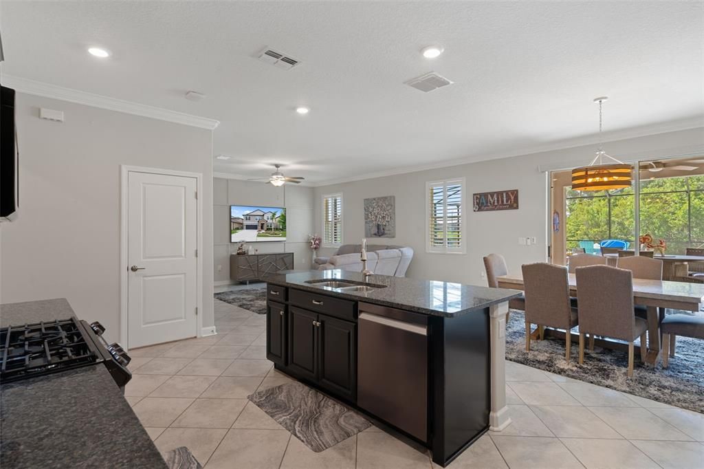 For Sale: $649,900 (4 beds, 2 baths, 3364 Square Feet)