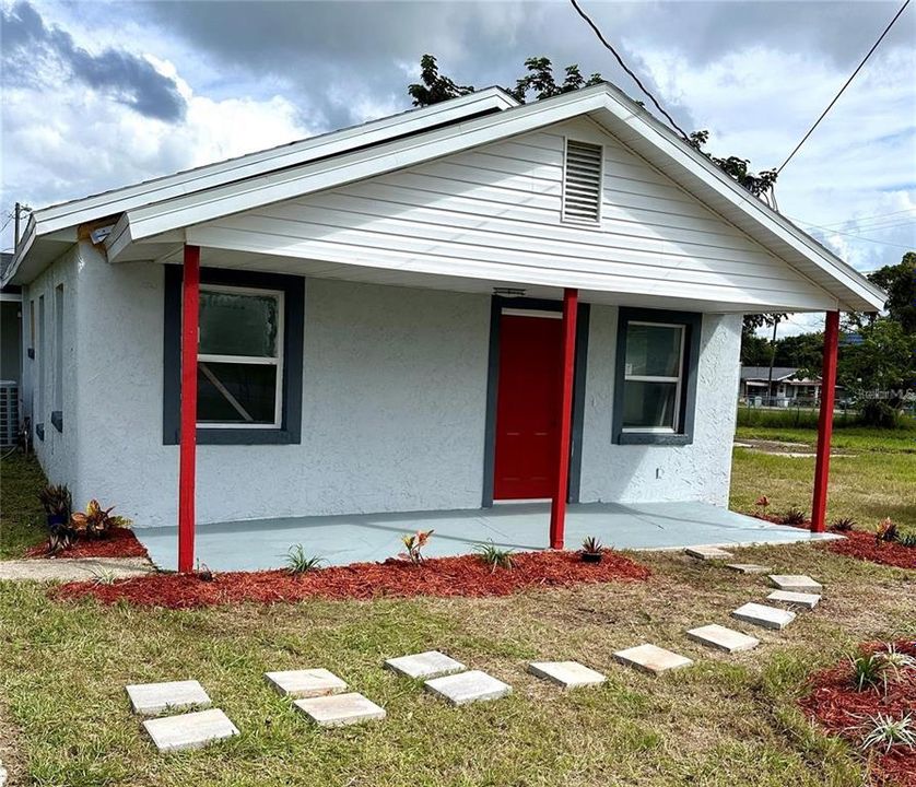 For Rent: $1,875 (4 beds, 2 baths, 1282 Square Feet)