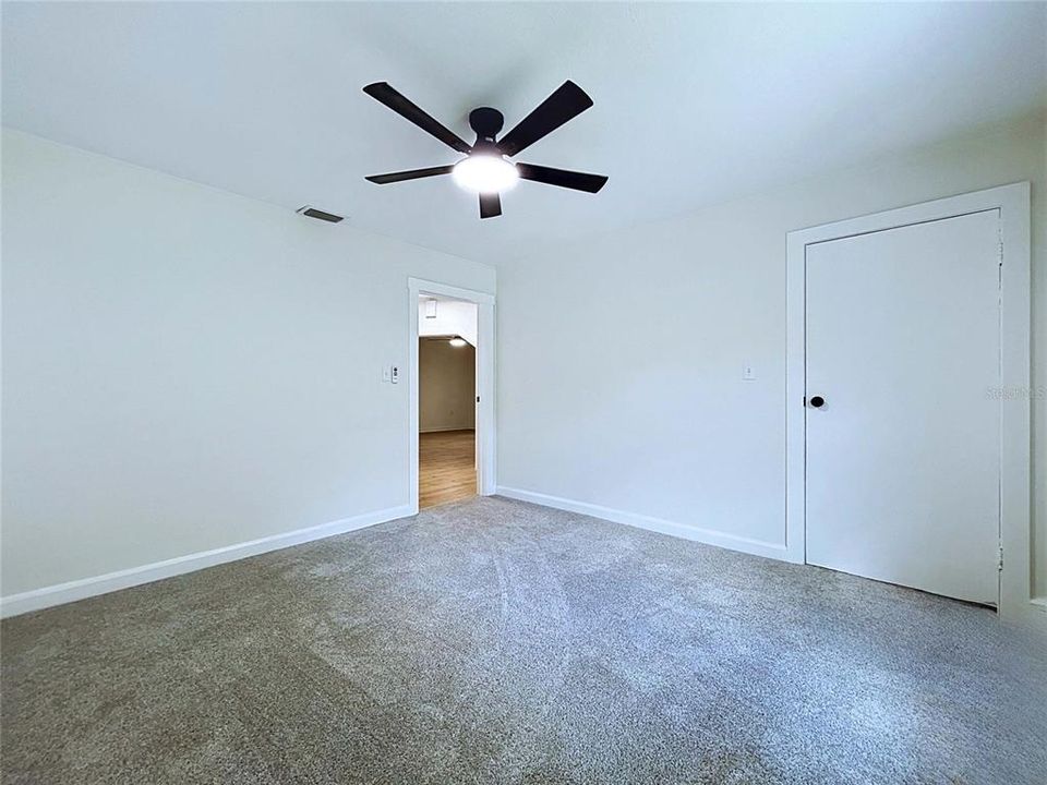 For Sale: $299,990 (4 beds, 2 baths, 2052 Square Feet)