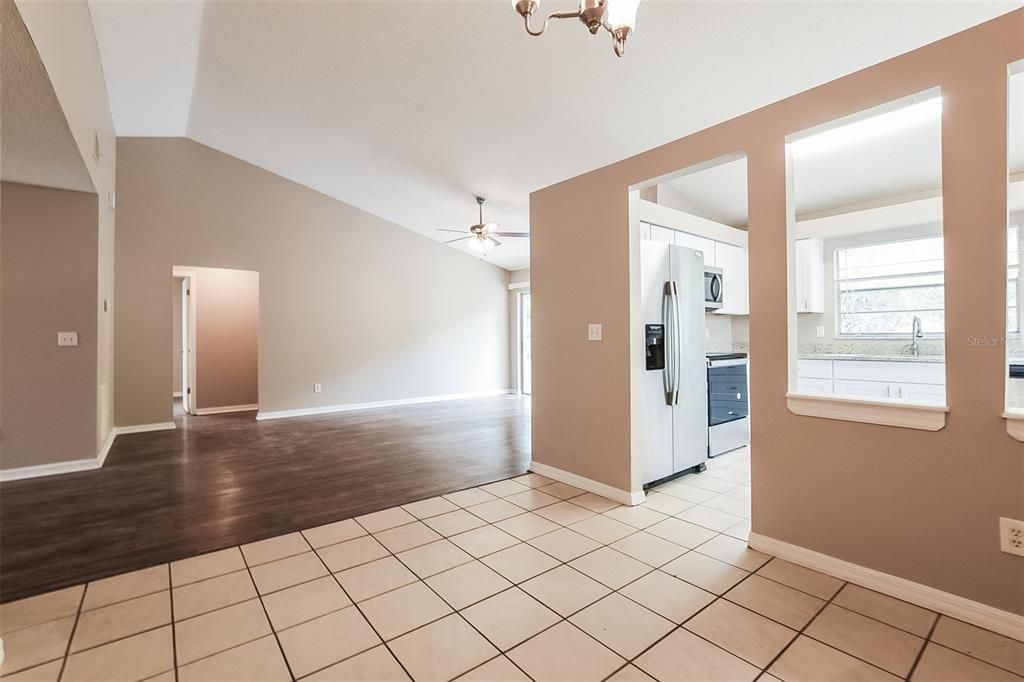 For Sale: $360,000 (3 beds, 2 baths, 1468 Square Feet)