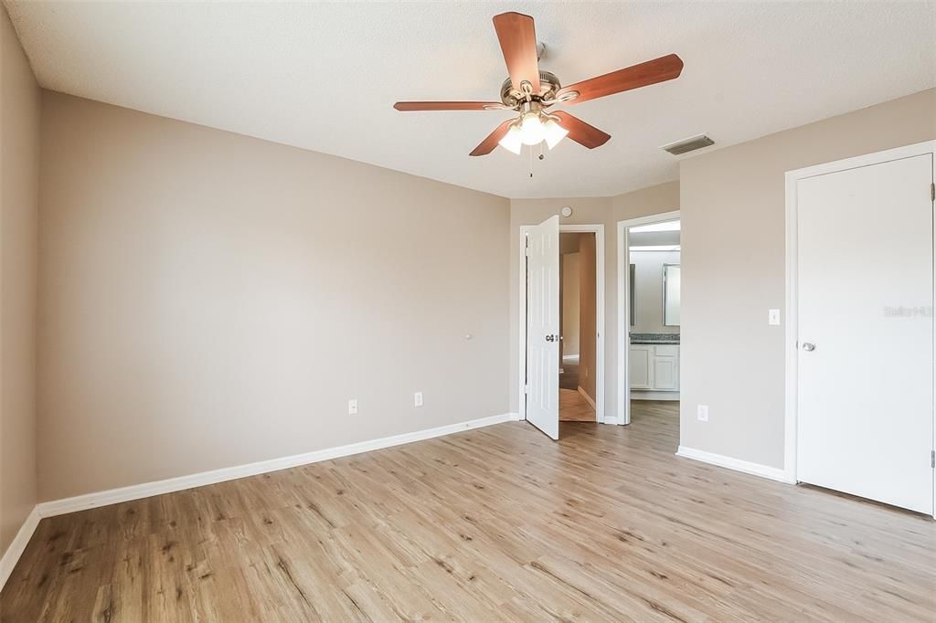 For Sale: $360,000 (3 beds, 2 baths, 1468 Square Feet)