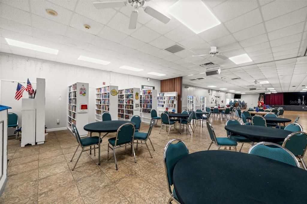 For Sale: $195,000 (2 beds, 2 baths, 1056 Square Feet)