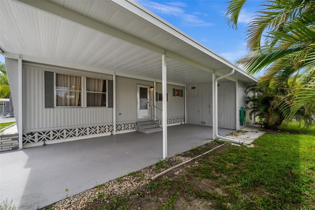 For Sale: $195,000 (2 beds, 2 baths, 1056 Square Feet)