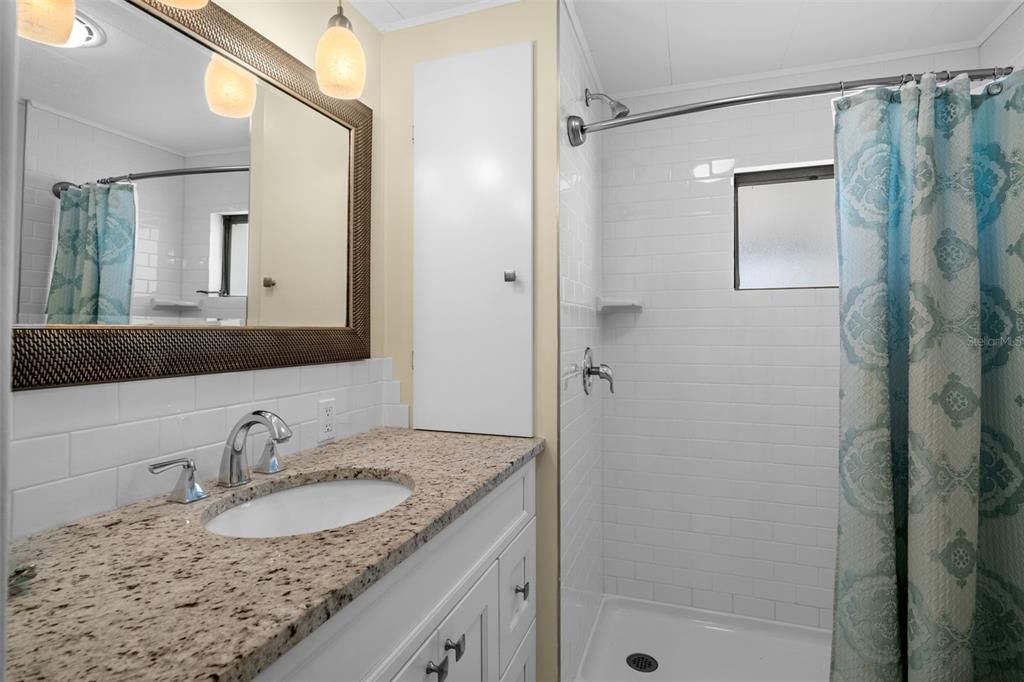 For Sale: $195,000 (2 beds, 2 baths, 1056 Square Feet)