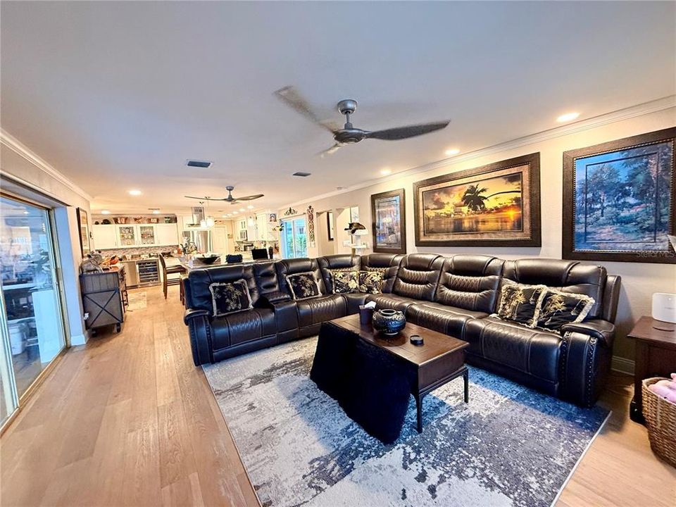 En Venta: $2,495,000 (3 camas, 3 baños, 2576 Pies cuadrados)