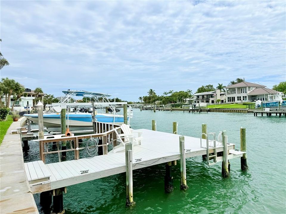 En Venta: $2,495,000 (3 camas, 3 baños, 2576 Pies cuadrados)