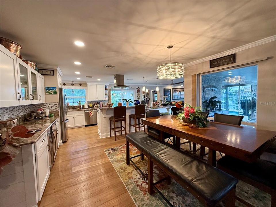 En Venta: $2,495,000 (3 camas, 3 baños, 2576 Pies cuadrados)