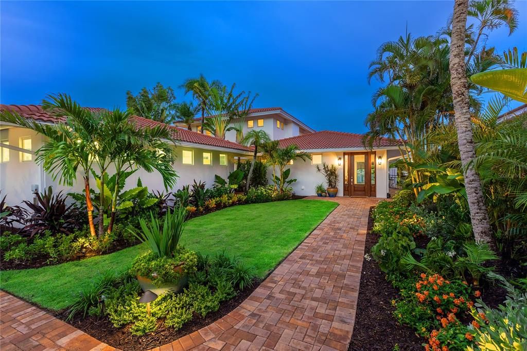 For Sale: $2,299,000 (4 beds, 3 baths, 3198 Square Feet)