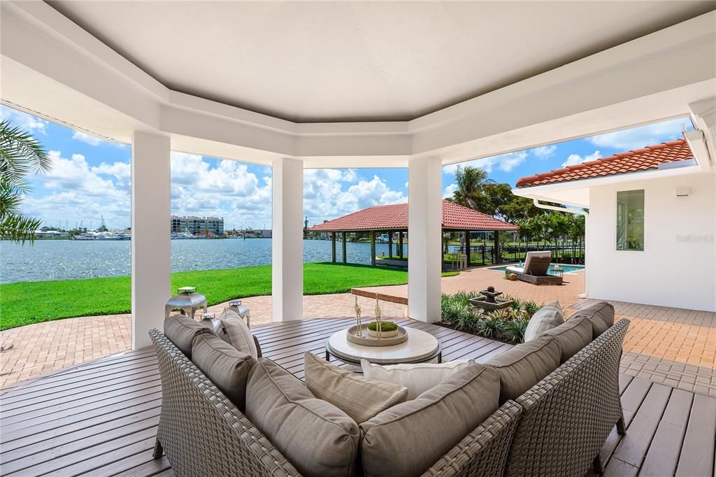 For Sale: $2,299,000 (4 beds, 3 baths, 3198 Square Feet)