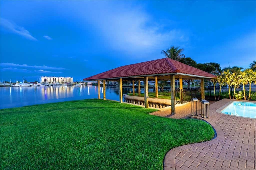 For Sale: $2,299,000 (4 beds, 3 baths, 3198 Square Feet)