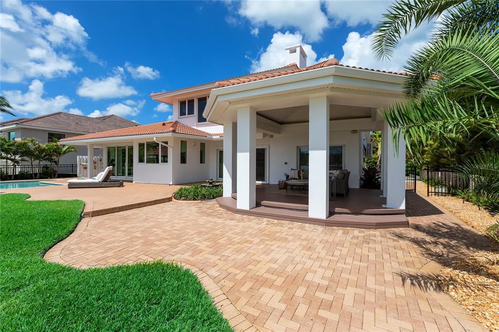 For Sale: $2,299,000 (4 beds, 3 baths, 3198 Square Feet)