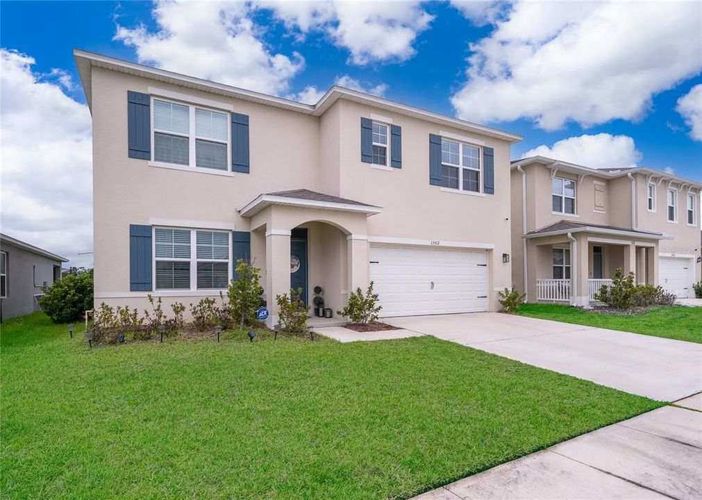 En Venta: $449,990 (5 camas, 3 baños, 2674 Pies cuadrados)