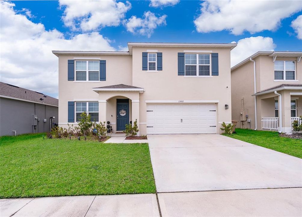 En Venta: $449,990 (5 camas, 3 baños, 2674 Pies cuadrados)