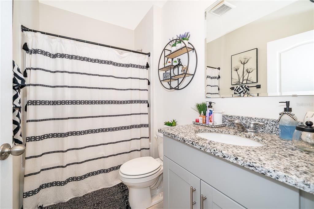 En Venta: $449,990 (5 camas, 3 baños, 2674 Pies cuadrados)