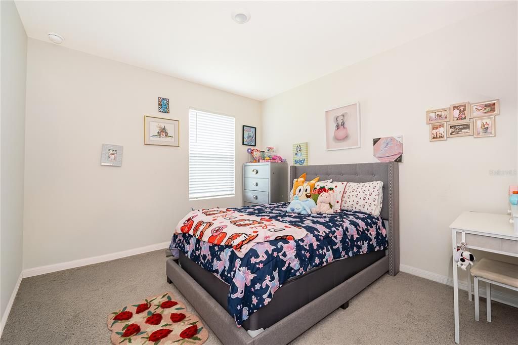 En Venta: $449,990 (5 camas, 3 baños, 2674 Pies cuadrados)