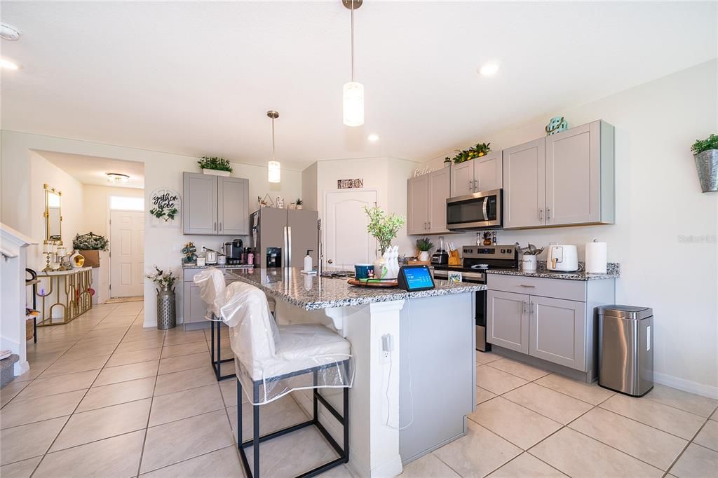 En Venta: $449,990 (5 camas, 3 baños, 2674 Pies cuadrados)