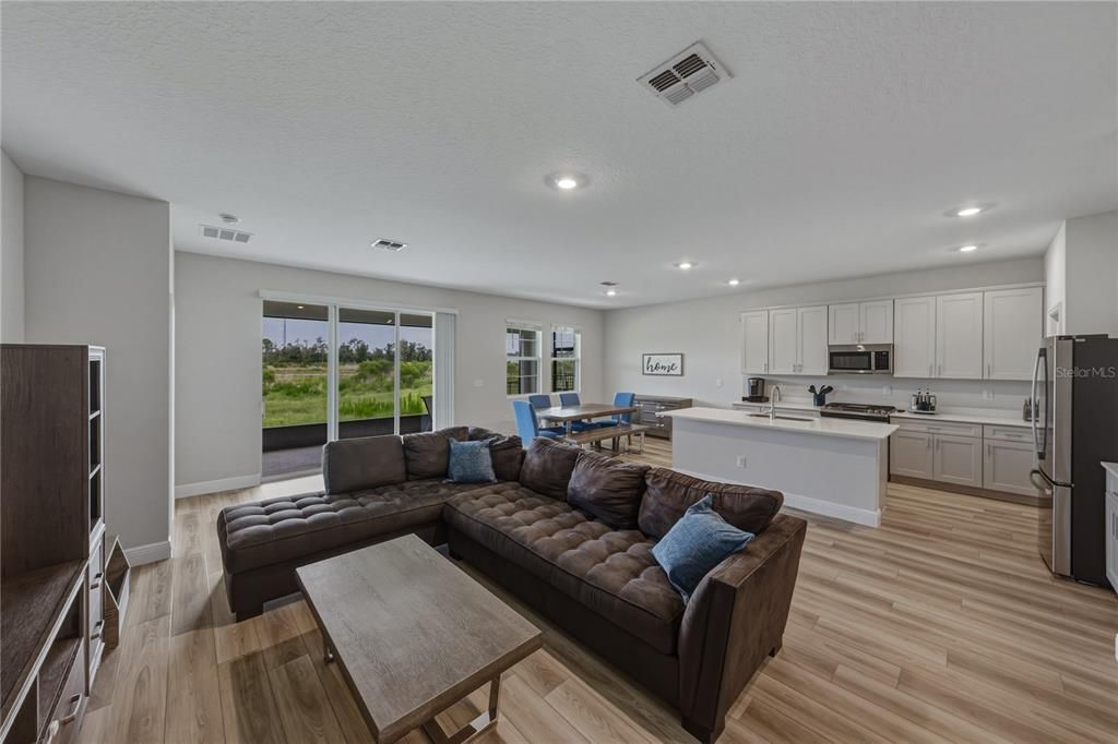 For Sale: $490,000 (4 beds, 3 baths, 2285 Square Feet)