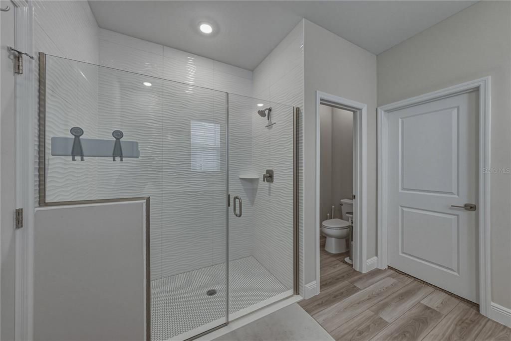 For Sale: $490,000 (4 beds, 3 baths, 2285 Square Feet)