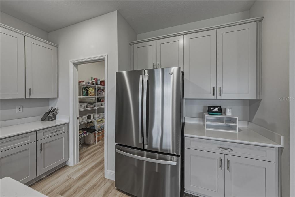 For Sale: $490,000 (4 beds, 3 baths, 2285 Square Feet)