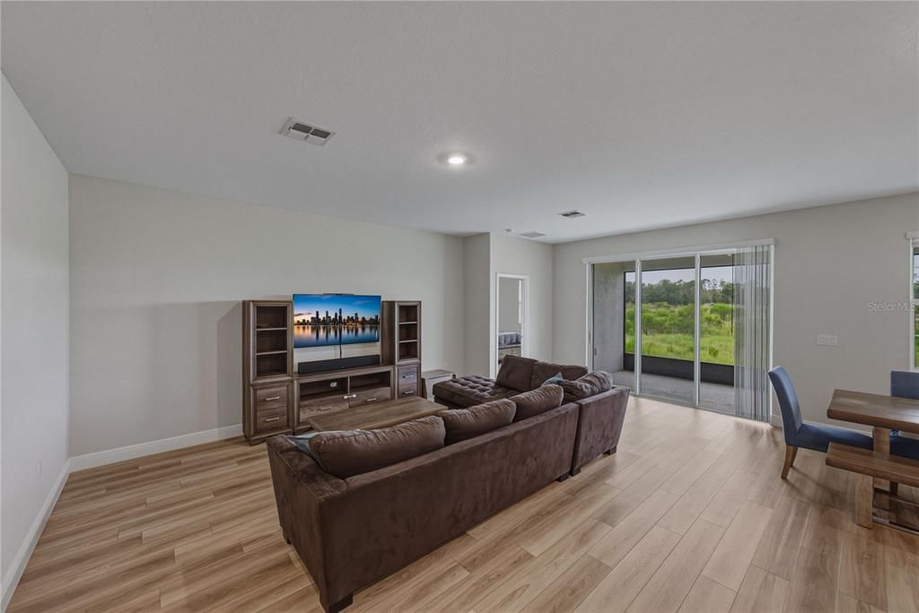 For Sale: $490,000 (4 beds, 3 baths, 2285 Square Feet)