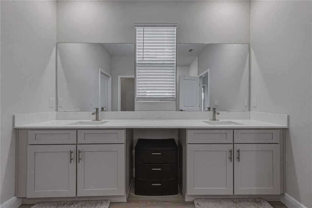 For Sale: $490,000 (4 beds, 3 baths, 2285 Square Feet)