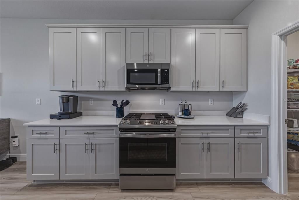 For Sale: $490,000 (4 beds, 3 baths, 2285 Square Feet)