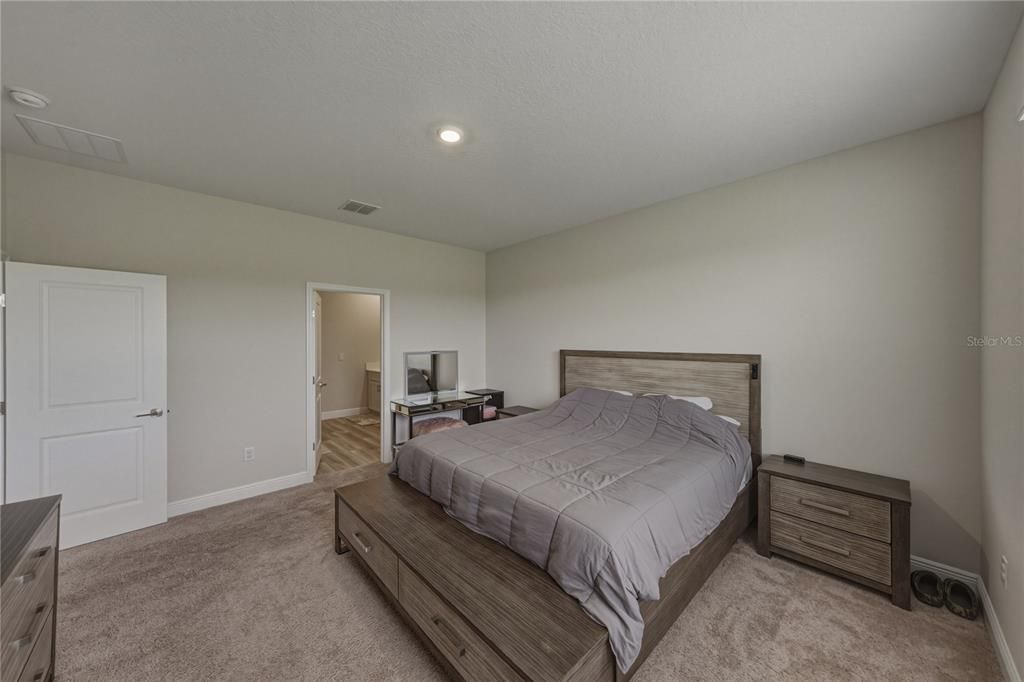 For Sale: $490,000 (4 beds, 3 baths, 2285 Square Feet)
