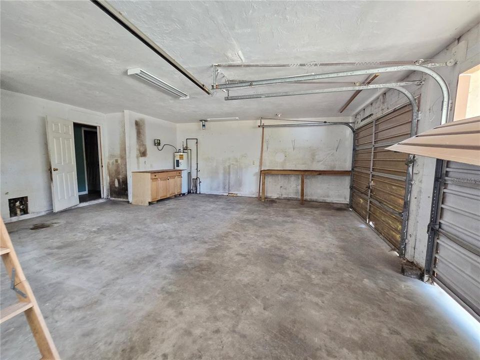 For Sale: $203,000 (3 beds, 2 baths, 1946 Square Feet)