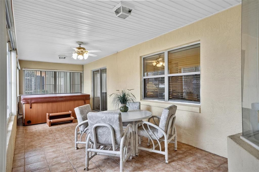 En Venta: $350,000 (3 camas, 2 baños, 2224 Pies cuadrados)