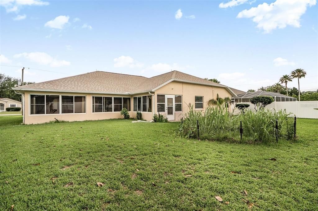 En Venta: $350,000 (3 camas, 2 baños, 2224 Pies cuadrados)