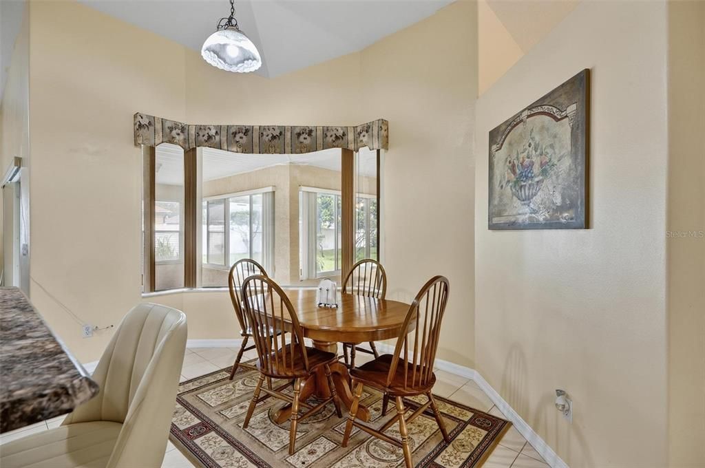 En Venta: $350,000 (3 camas, 2 baños, 2224 Pies cuadrados)