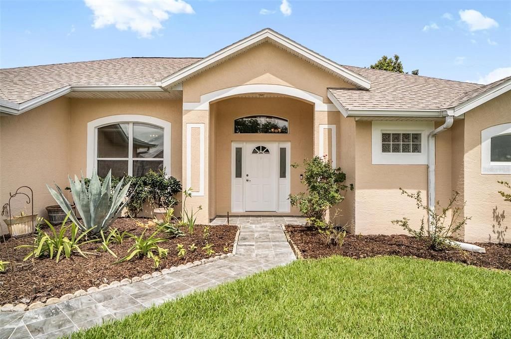 En Venta: $350,000 (3 camas, 2 baños, 2224 Pies cuadrados)