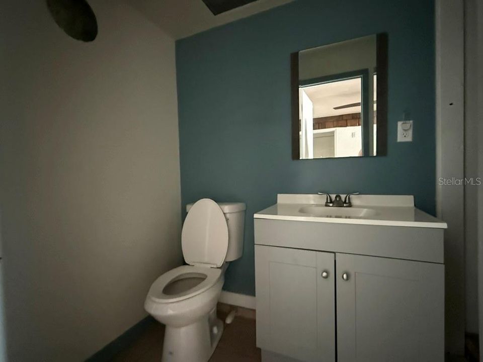 For Sale: $460,000 (3 beds, 3 baths, 1330 Square Feet)