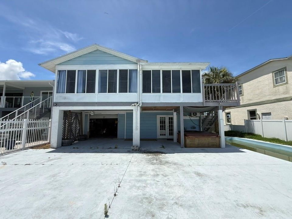 For Sale: $460,000 (3 beds, 3 baths, 1330 Square Feet)