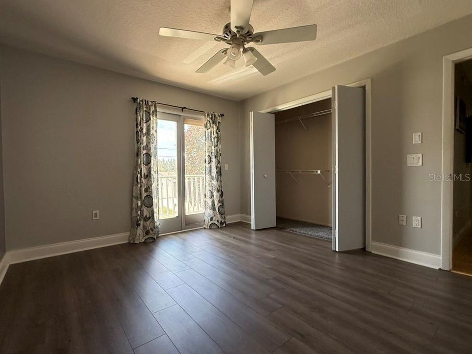 For Sale: $460,000 (3 beds, 3 baths, 1330 Square Feet)