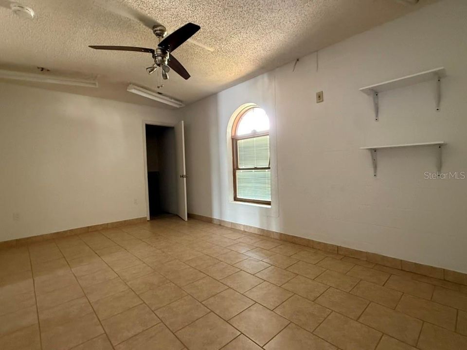 For Sale: $460,000 (3 beds, 3 baths, 1330 Square Feet)