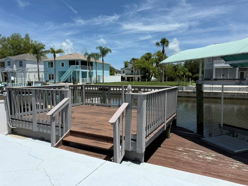 For Sale: $460,000 (3 beds, 3 baths, 1330 Square Feet)