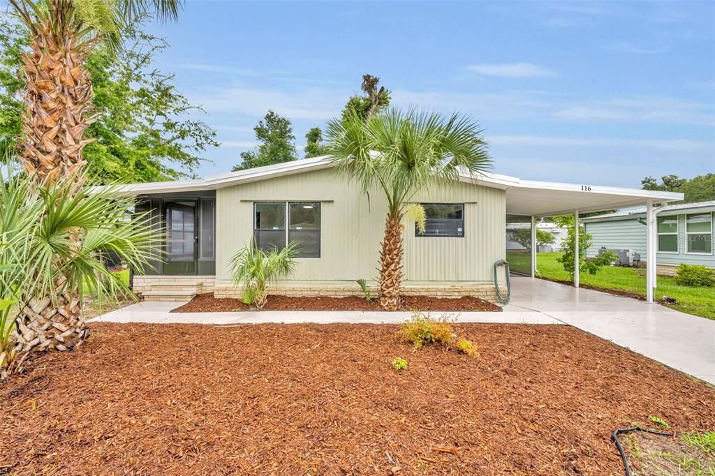 For Sale: $180,000 (2 beds, 2 baths, 1040 Square Feet)