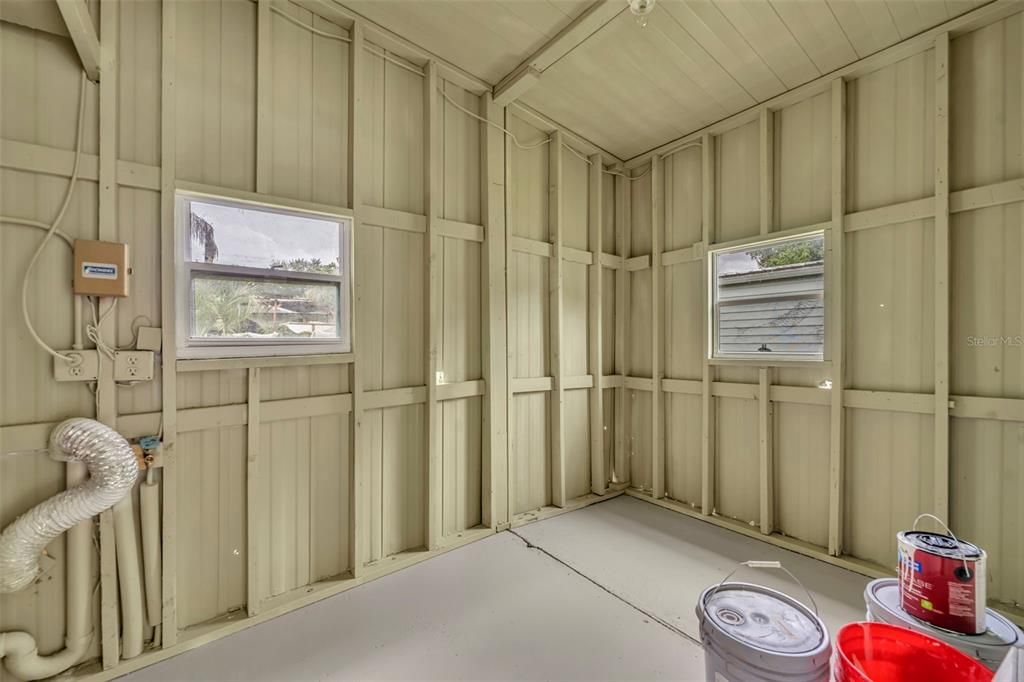 For Sale: $180,000 (2 beds, 2 baths, 1040 Square Feet)