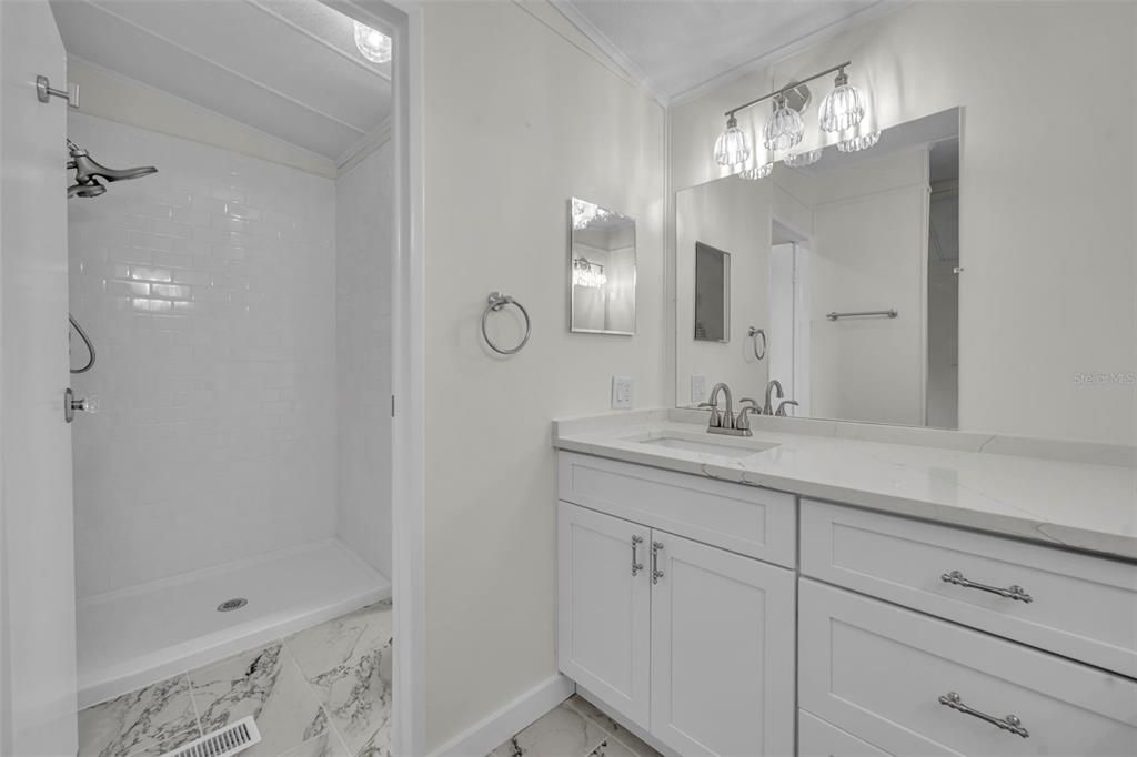 For Sale: $180,000 (2 beds, 2 baths, 1040 Square Feet)