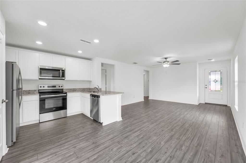 En Venta: $289,900 (3 camas, 2 baños, 1120 Pies cuadrados)