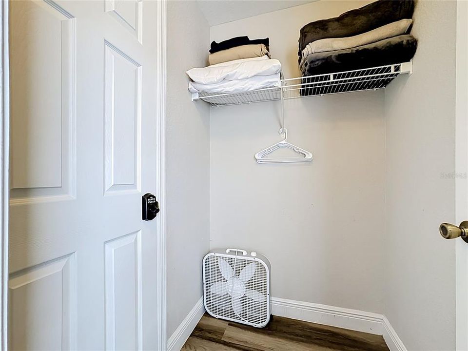 待售: $425,000 (3 贝兹, 3 浴室, 1440 平方英尺)