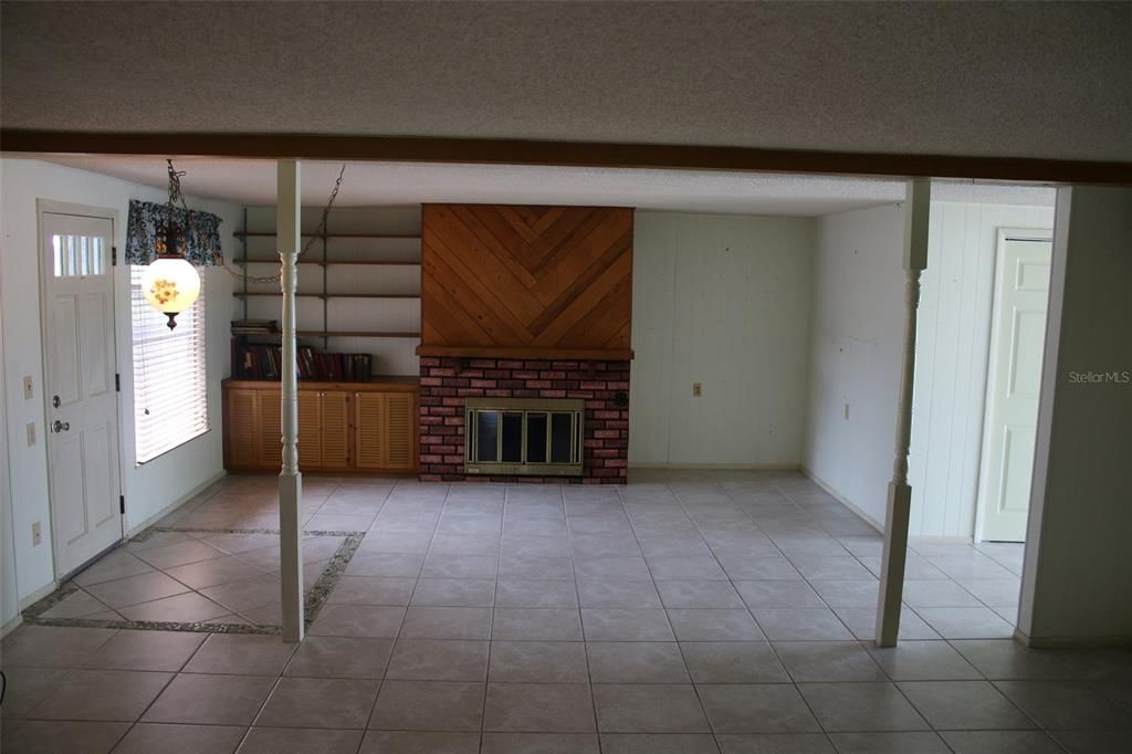 For Sale: $349,000 (3 beds, 1 baths, 1651 Square Feet)